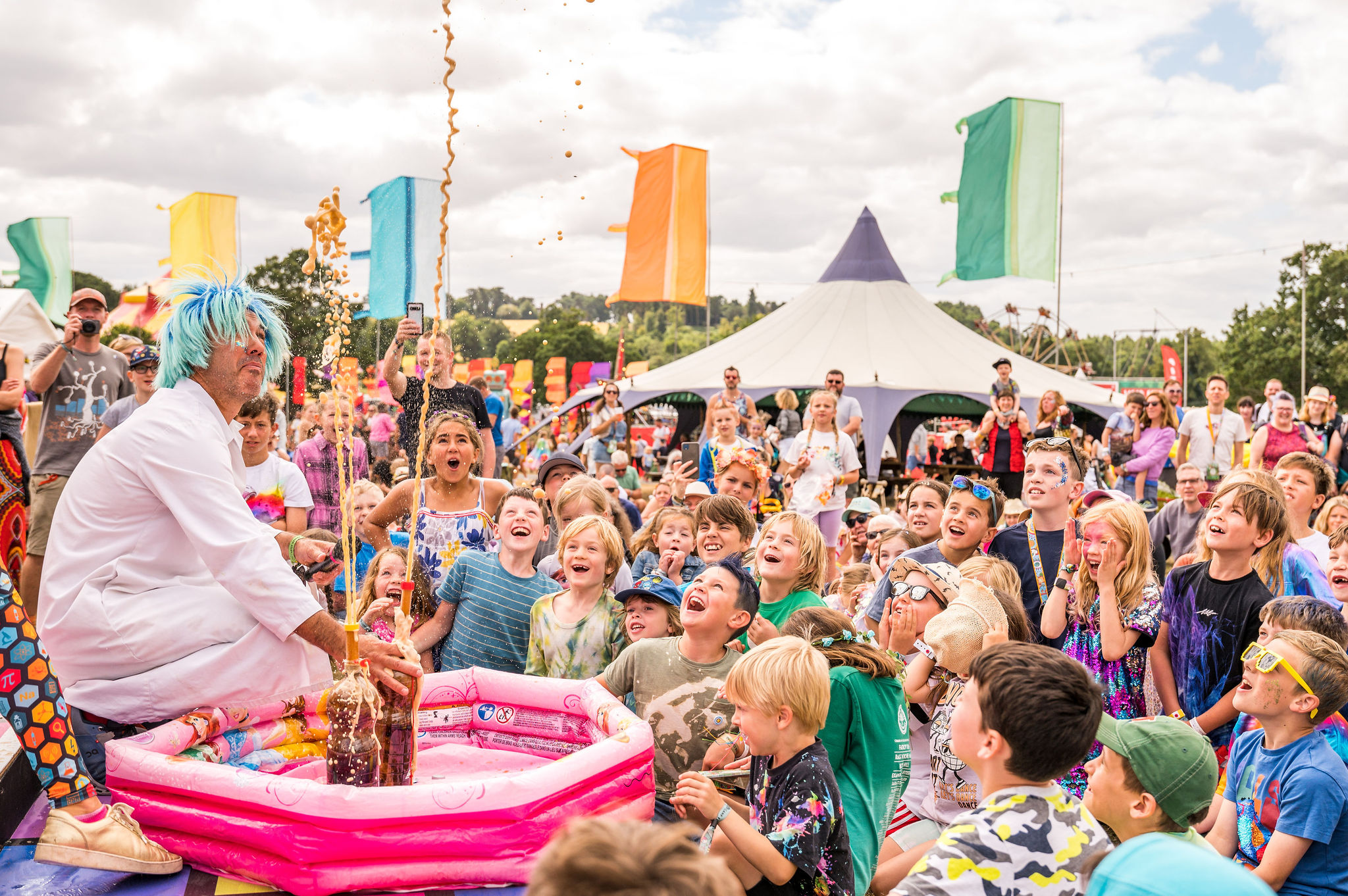 Kids enjoy live science shows